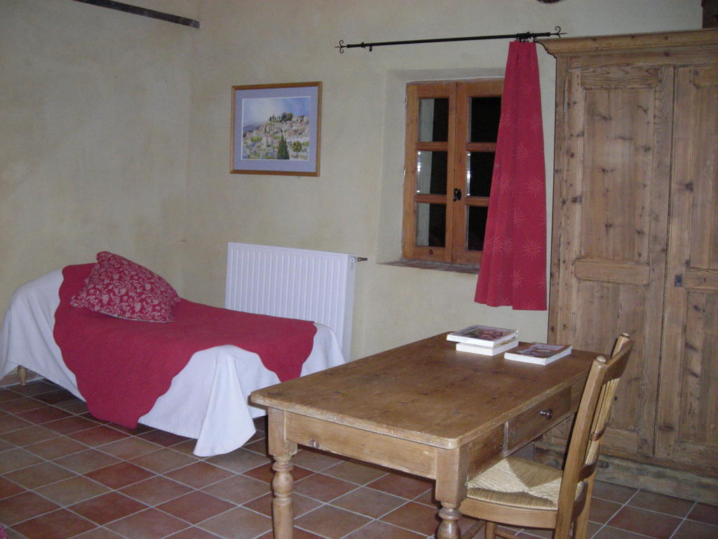 Bed and Breakfast La Fontaine Simiane-la-Rotonde Camera foto